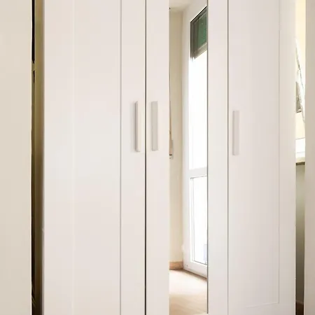Dora Stay, 10 Minutes From The Center Apartman *